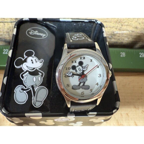Women's MICKEY MOUSE Watch by DISNEY  w/ New Battery - Works Great! - Picture 1 of 13